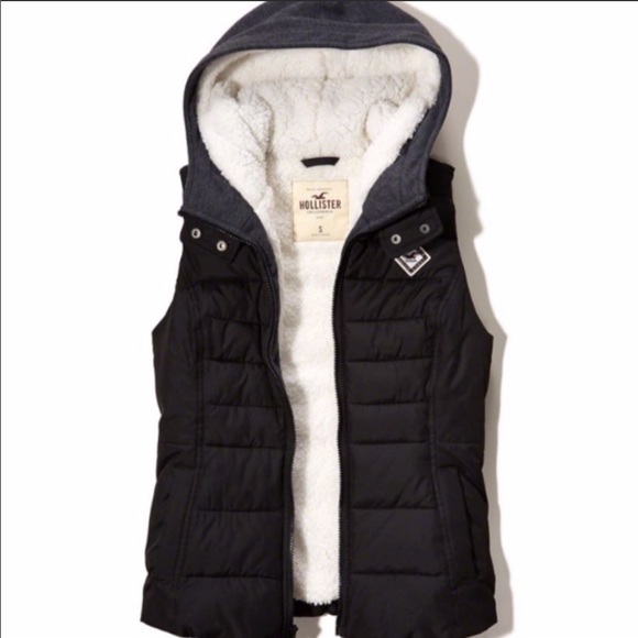 Hollister Jackets & Blazers - HOLLISTER Hooded Sherpa Lined Black Vest Size: Sm